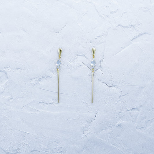 Simple Zirconia Line Drop Earrings