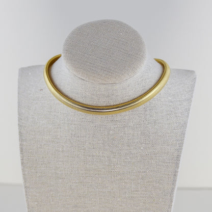 Chunky Ribbed Choker Necklace