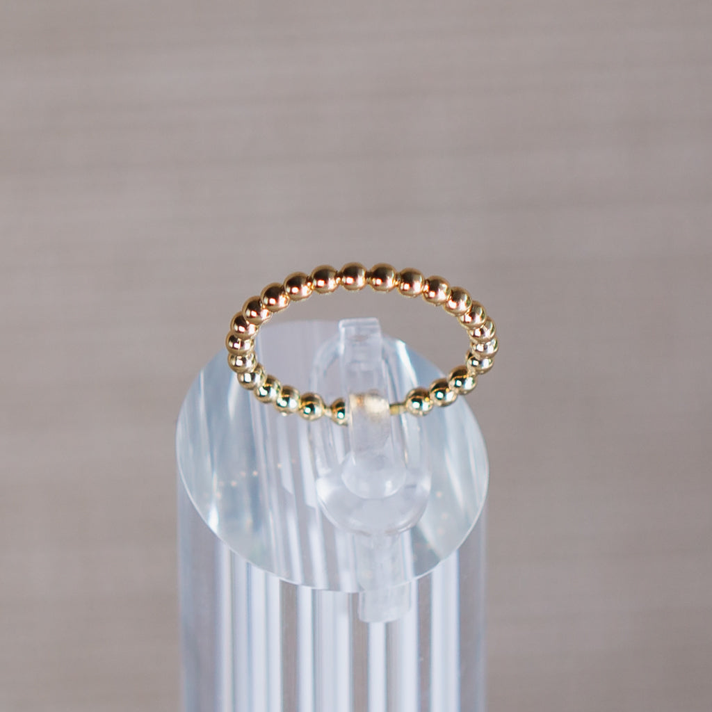 Gold ring with 2.5mm balls