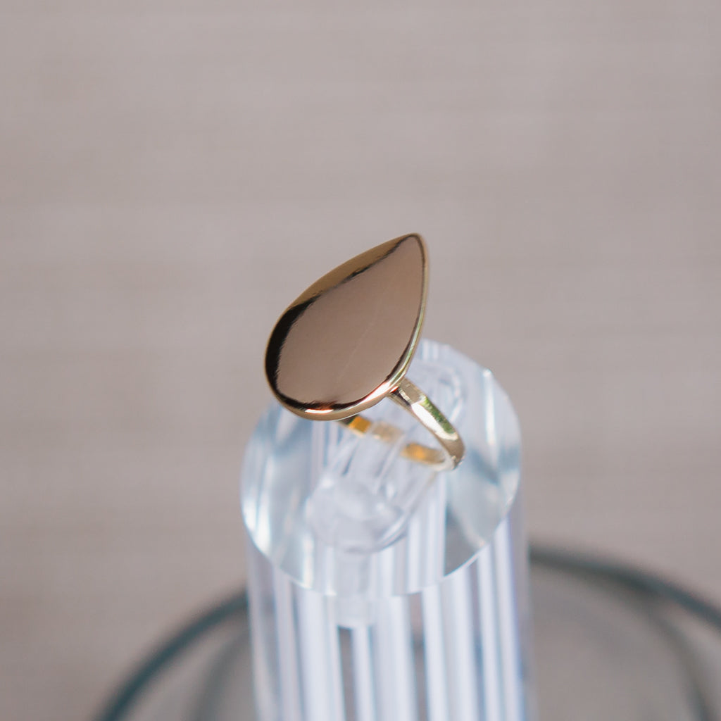 Tear drop gold ring