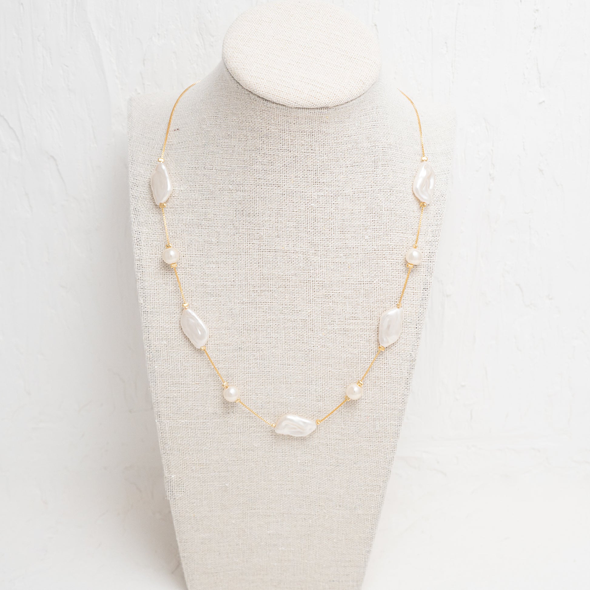 Elegant Necklace with a One-of-a-Kind Flat Baroque Pearl on a Delicate Gold Chain.