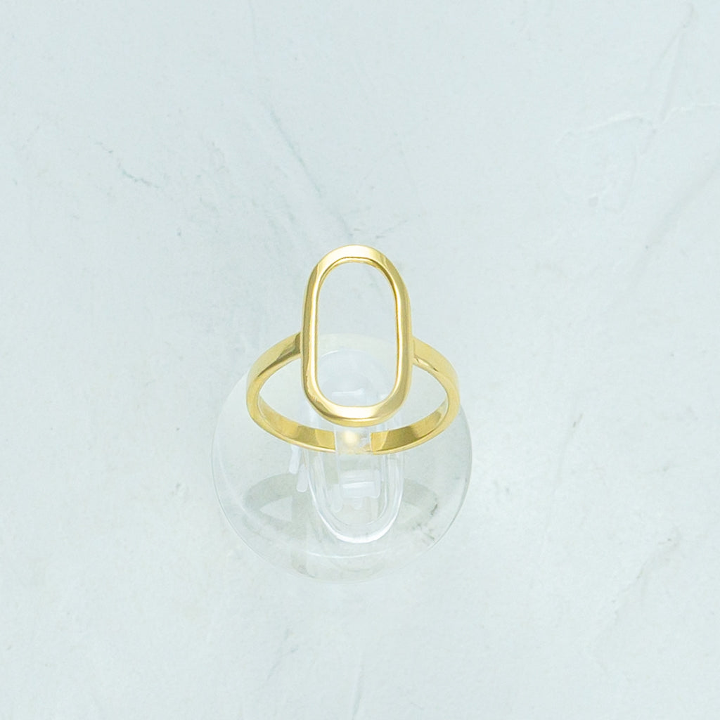 Modern oval ring