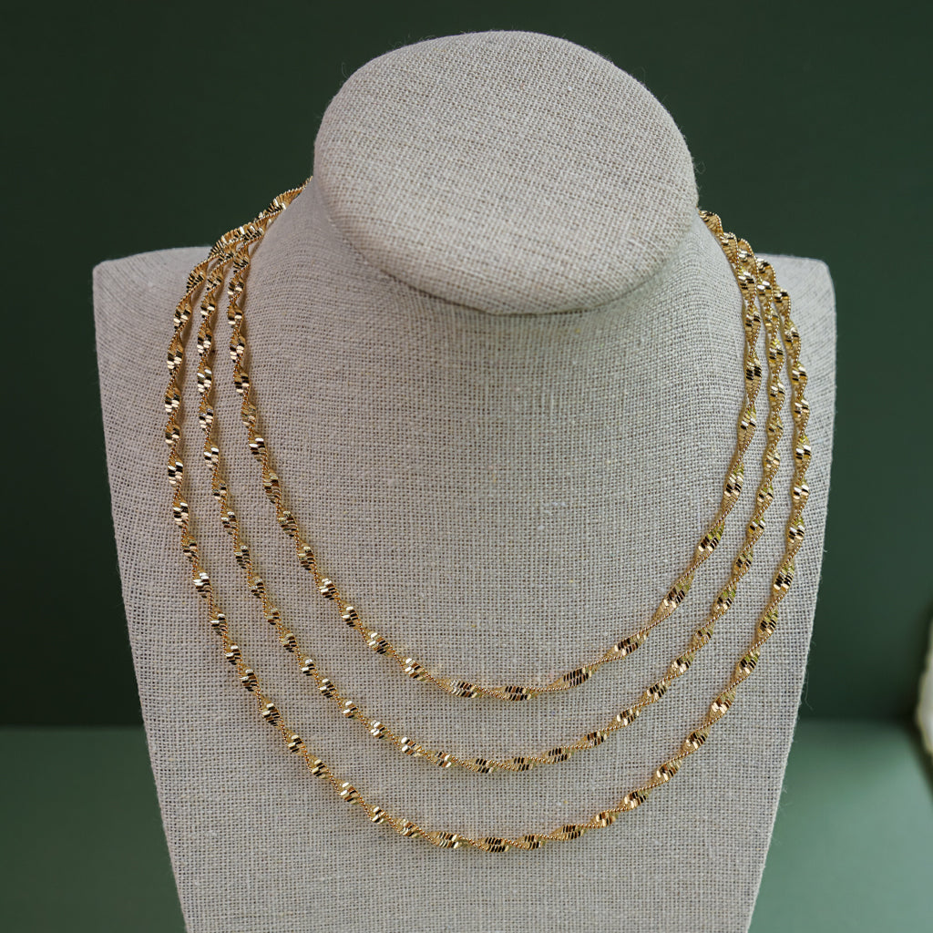 Twisted Herringbone Chain